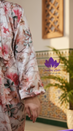 ⁦روب صلاة حرير سوبر وردي⁩ - الصورة ⁦3⁩